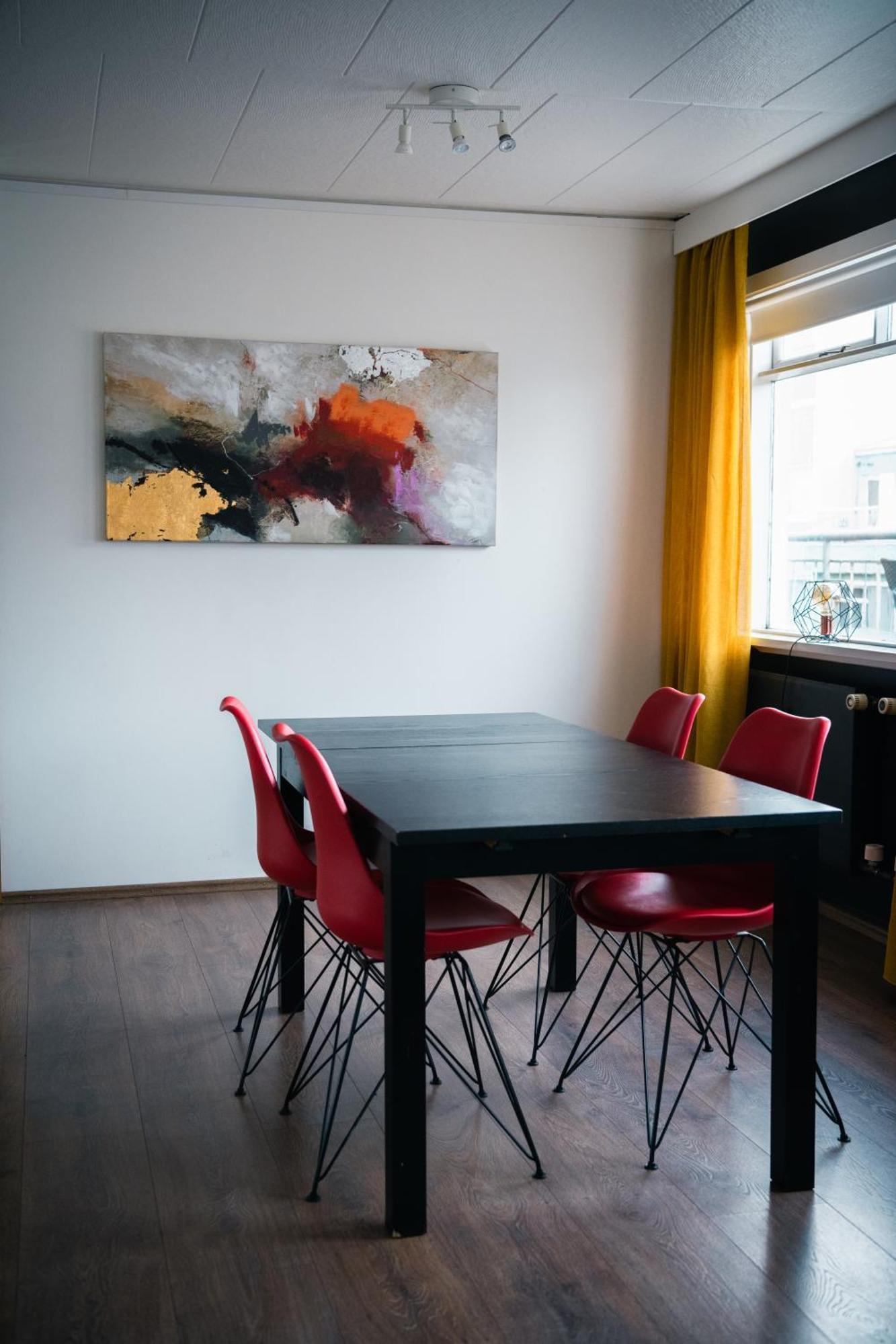 Apotek Guesthouse Акурейрі Екстер'єр фото