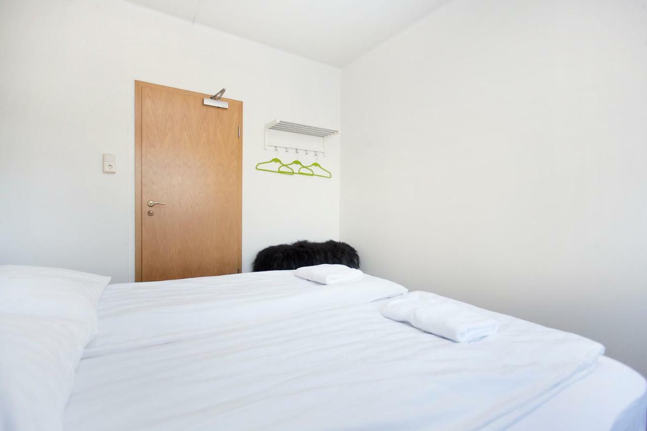 Apotek Guesthouse Акурейрі Екстер'єр фото