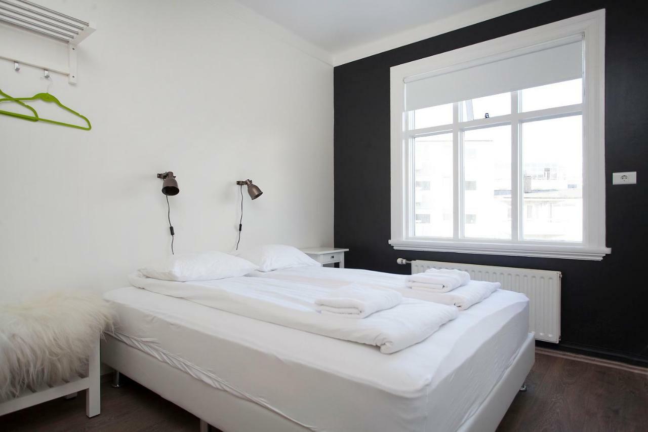 Apotek Guesthouse Акурейрі Екстер'єр фото