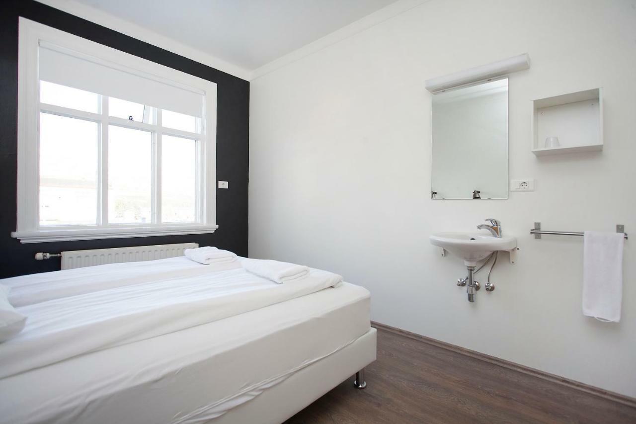 Apotek Guesthouse Акурейрі Екстер'єр фото